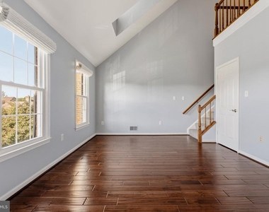 6010 Southward Way - Photo Thumbnail 14