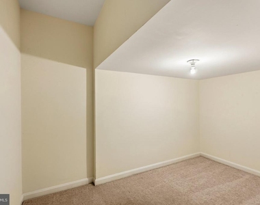 6010 Southward Way - Photo Thumbnail 31
