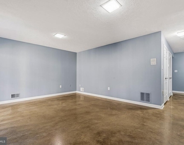 6010 Southward Way - Photo Thumbnail 24