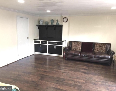 5408 Helm Court - Photo Thumbnail 9
