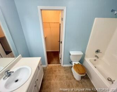 138 Collinwood Drive - Photo Thumbnail 12