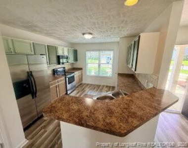 138 Collinwood Drive - Photo Thumbnail 7