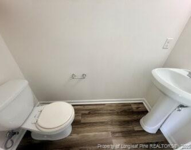 138 Collinwood Drive - Photo Thumbnail 9