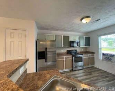 138 Collinwood Drive - Photo Thumbnail 8