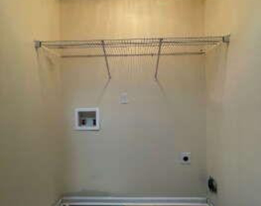 138 Collinwood Drive - Photo Thumbnail 10