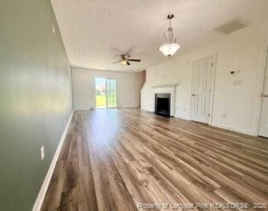 138 Collinwood Drive - Photo Thumbnail 3