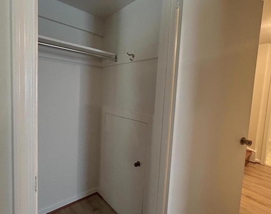 3068 Covington Street - Photo Thumbnail 15
