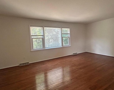 3068 Covington Street - Photo Thumbnail 7