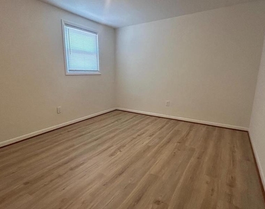 3068 Covington Street - Photo Thumbnail 17
