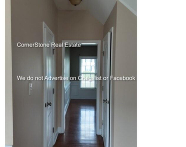 190 Trenton Place - Photo Thumbnail 3