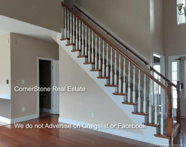 190 Trenton Place - Photo Thumbnail 4