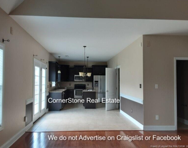 190 Trenton Place - Photo Thumbnail 8
