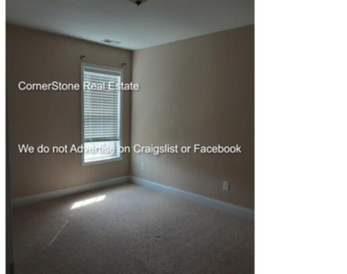 190 Trenton Place - Photo Thumbnail 12