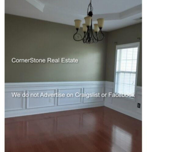 190 Trenton Place - Photo Thumbnail 7