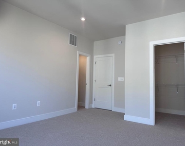 2453 Liberty Loop - Photo Thumbnail 14