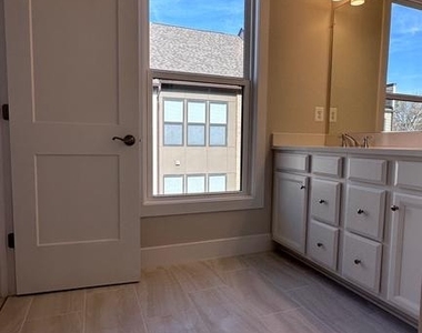 2453 Liberty Loop - Photo Thumbnail 19