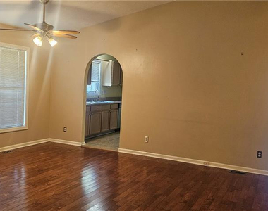 557 N Parker Church Road - Photo Thumbnail 4