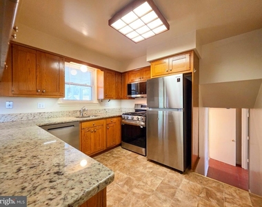 7511 Elgar Street - Photo Thumbnail 9