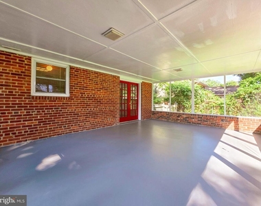 7511 Elgar Street - Photo Thumbnail 6