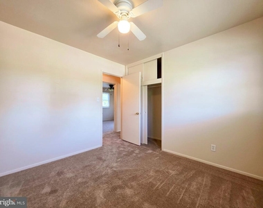 7511 Elgar Street - Photo Thumbnail 12