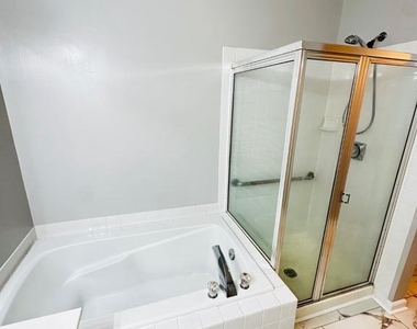 12501 Hayes Court - Photo Thumbnail 18
