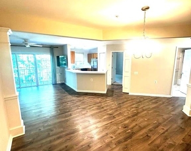 12501 Hayes Court - Photo Thumbnail 4