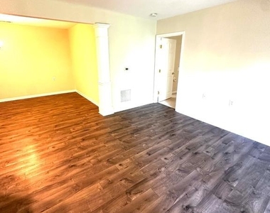 12501 Hayes Court - Photo Thumbnail 14
