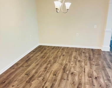 12501 Hayes Court - Photo Thumbnail 5