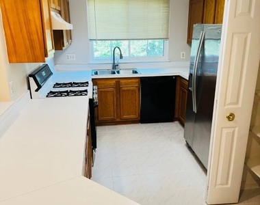 12501 Hayes Court - Photo Thumbnail 10