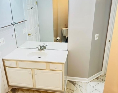 12501 Hayes Court - Photo Thumbnail 13
