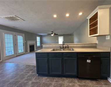 110 Tulane Drive - Photo Thumbnail 4