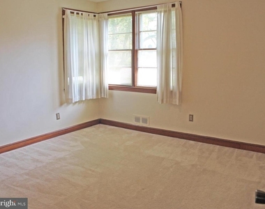 6528 Chesterfield Avenue - Photo Thumbnail 23