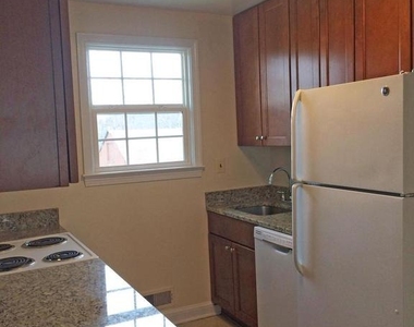 6528 Chesterfield Avenue - Photo Thumbnail 9