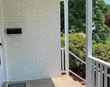 6528 Chesterfield Avenue - Photo Thumbnail 3