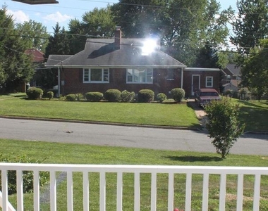 6528 Chesterfield Avenue - Photo Thumbnail 5