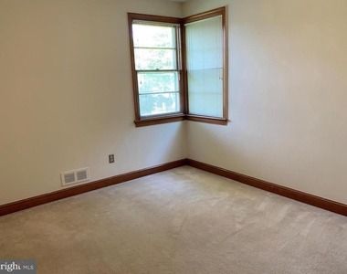 6528 Chesterfield Avenue - Photo Thumbnail 13