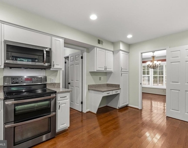 11800 Grey Birch Place - Photo Thumbnail 11
