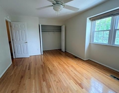 5017 Head Court - Photo Thumbnail 11