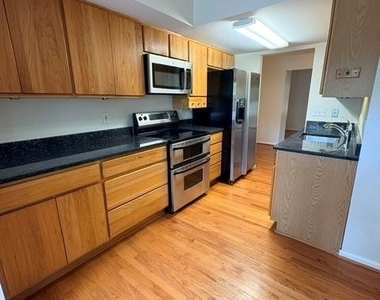 5017 Head Court - Photo Thumbnail 2
