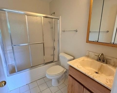5017 Head Court - Photo Thumbnail 12