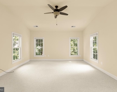 10606 Rosehaven Street - Photo Thumbnail 32