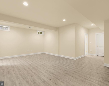 10606 Rosehaven Street - Photo Thumbnail 38