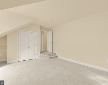 10606 Rosehaven Street - Photo Thumbnail 24