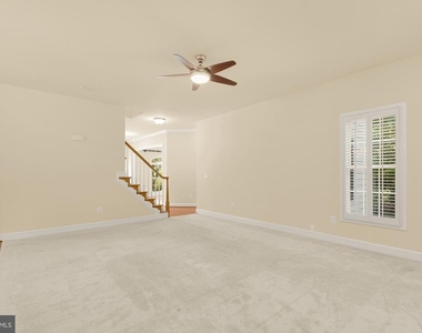 10606 Rosehaven Street - Photo Thumbnail 14
