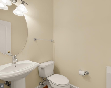 10606 Rosehaven Street - Photo Thumbnail 11
