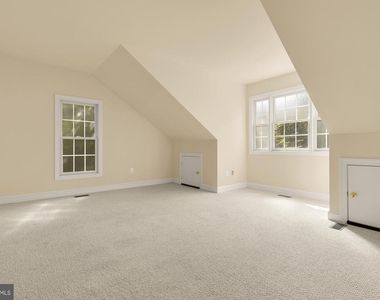 10606 Rosehaven Street - Photo Thumbnail 23