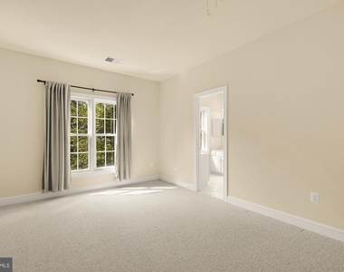 10606 Rosehaven Street - Photo Thumbnail 25