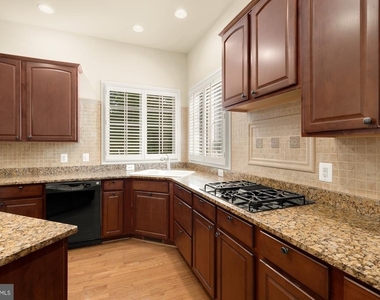 10606 Rosehaven Street - Photo Thumbnail 10