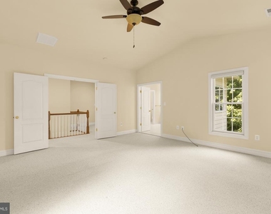 10606 Rosehaven Street - Photo Thumbnail 34