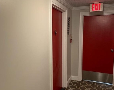 6141 Leesburg Pike - Photo Thumbnail 21